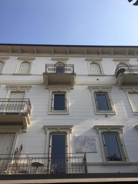 Sonny Apartments Malcesine Buitenkant foto