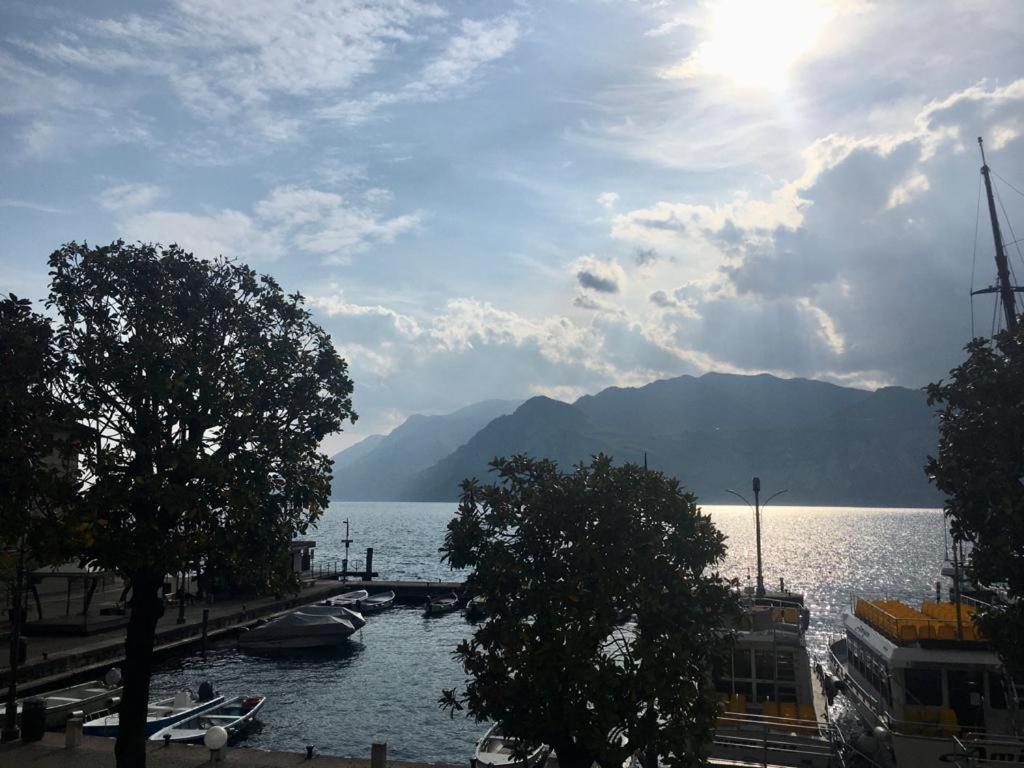 Sonny Apartments Malcesine Buitenkant foto