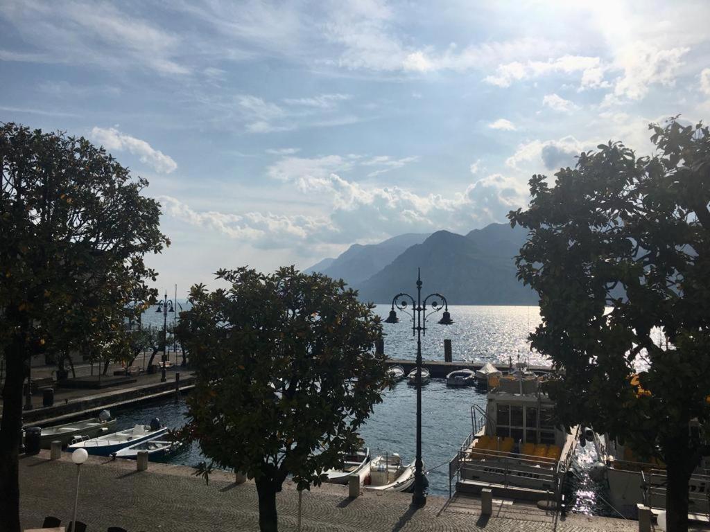 Sonny Apartments Malcesine Buitenkant foto