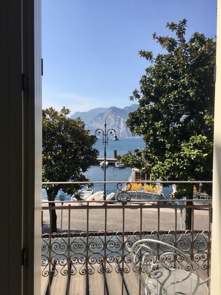 Sonny Apartments Malcesine Kamer foto